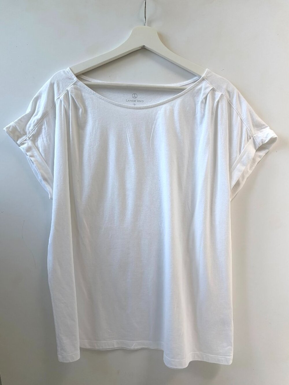 Lands End White super soft cotton Tee, folded sleeve, Size XL, perfect condition